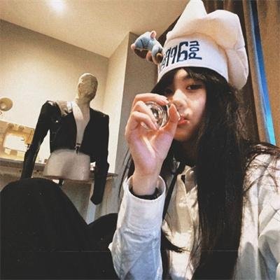 吞噬太阳的女子